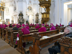 Abschlussvesper der Bischofskonferenz mit Spendung des Bonifatiussegens (Foto: Karl-Franz Thiede)